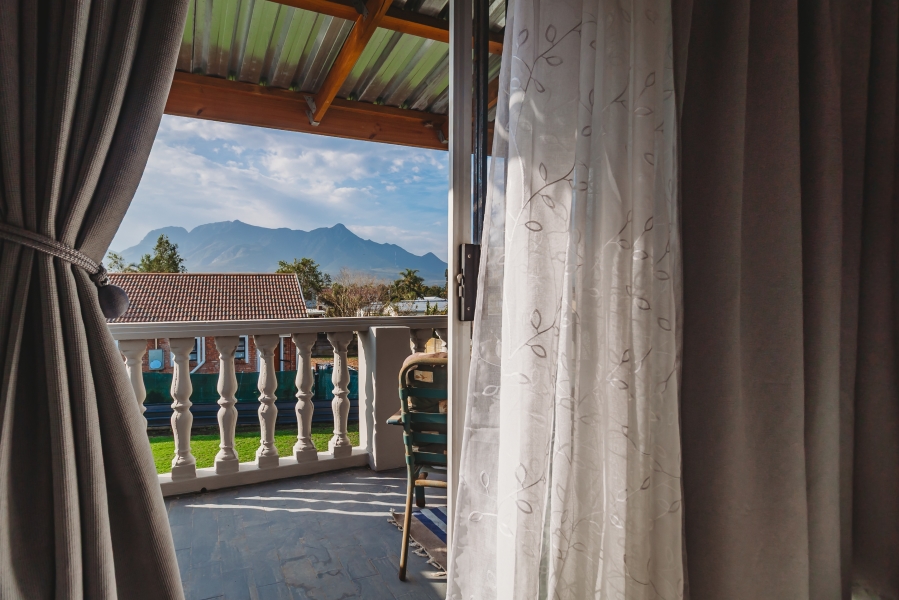 5 Bedroom Property for Sale in Blanco Western Cape